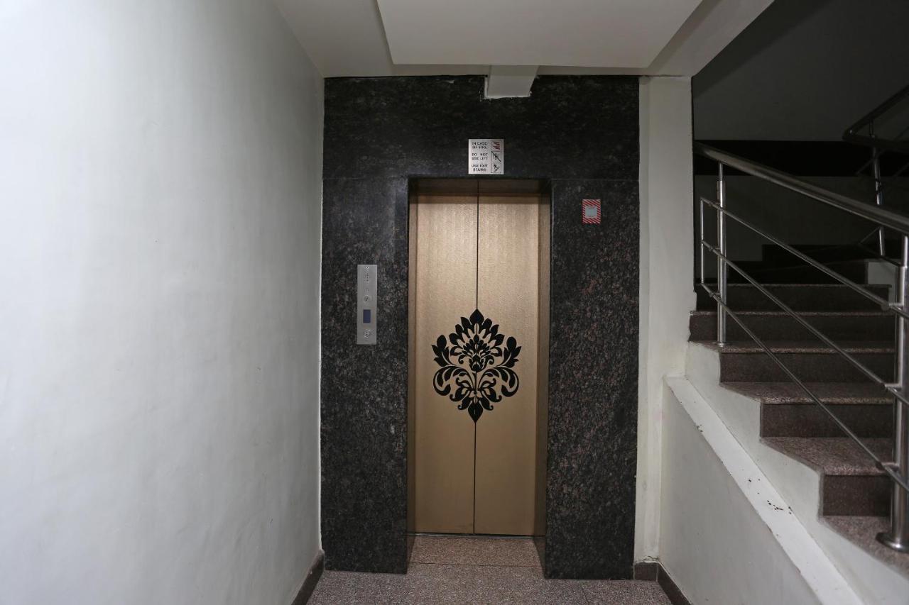 Capital O 5663 Gs Inn Chinhat Exteriér fotografie